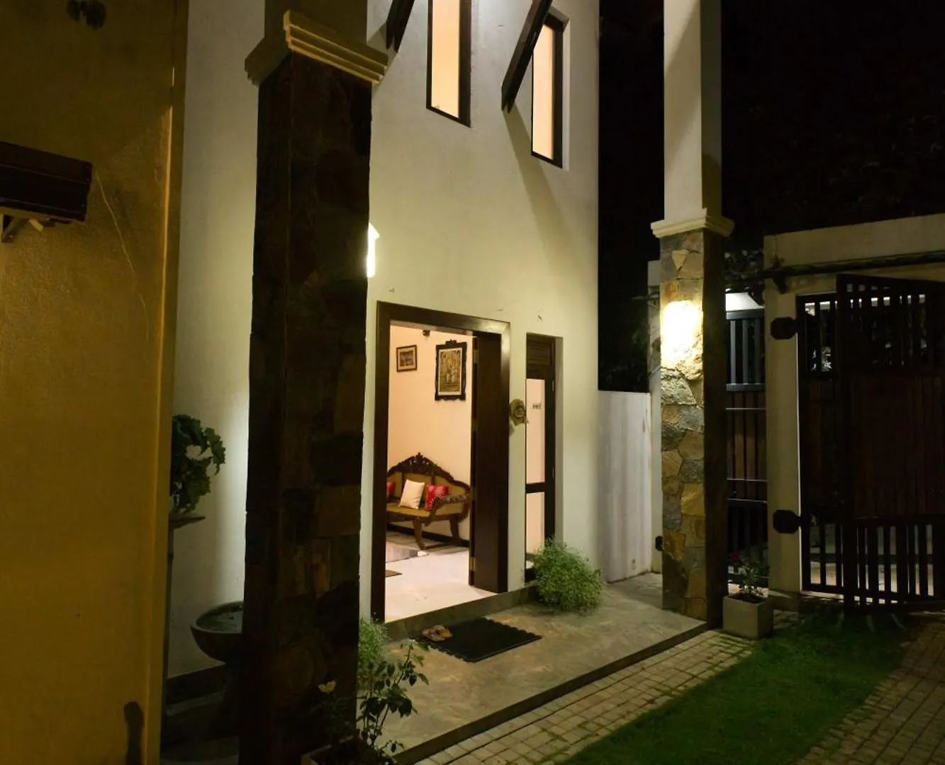 Amandara Hills Kandy Orman Evi