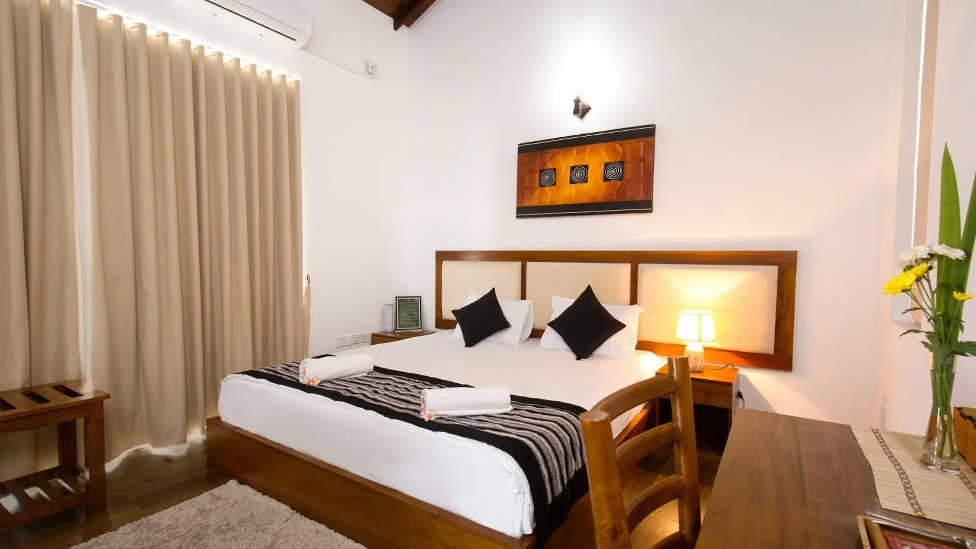 Amandara Hills Kandy Orman Evi